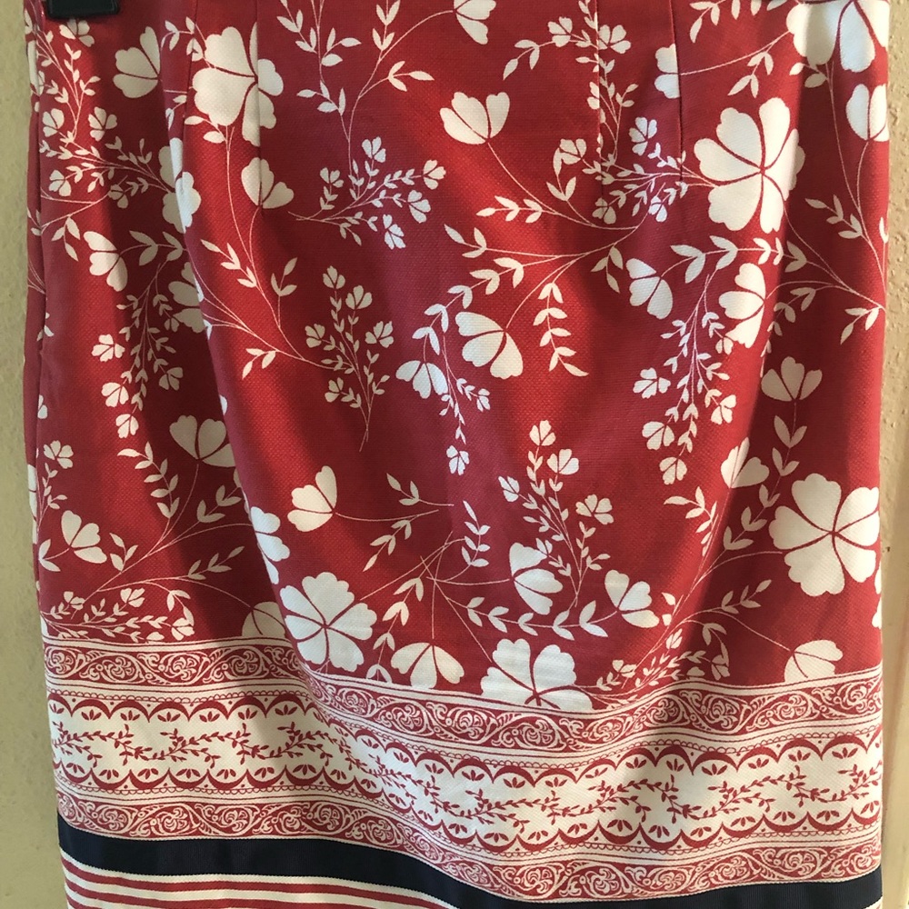 Red, white & blue Ann Taylor Loft lined skirt.